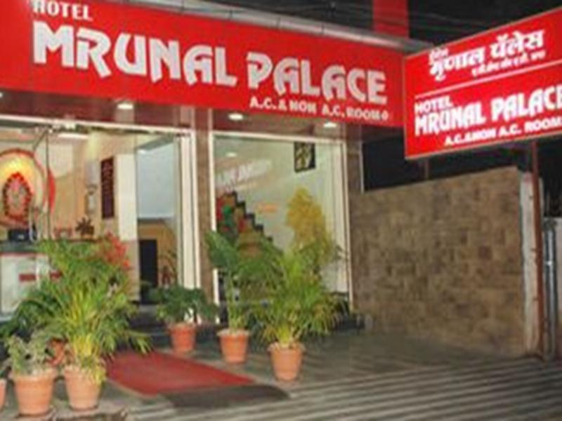 Oyo 11548 Hotel Mrunal Palace Aurangabad  Zewnętrze zdjęcie