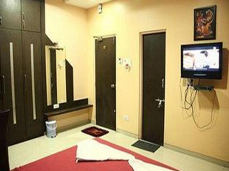 Oyo 11548 Hotel Mrunal Palace Aurangabad  Zewnętrze zdjęcie